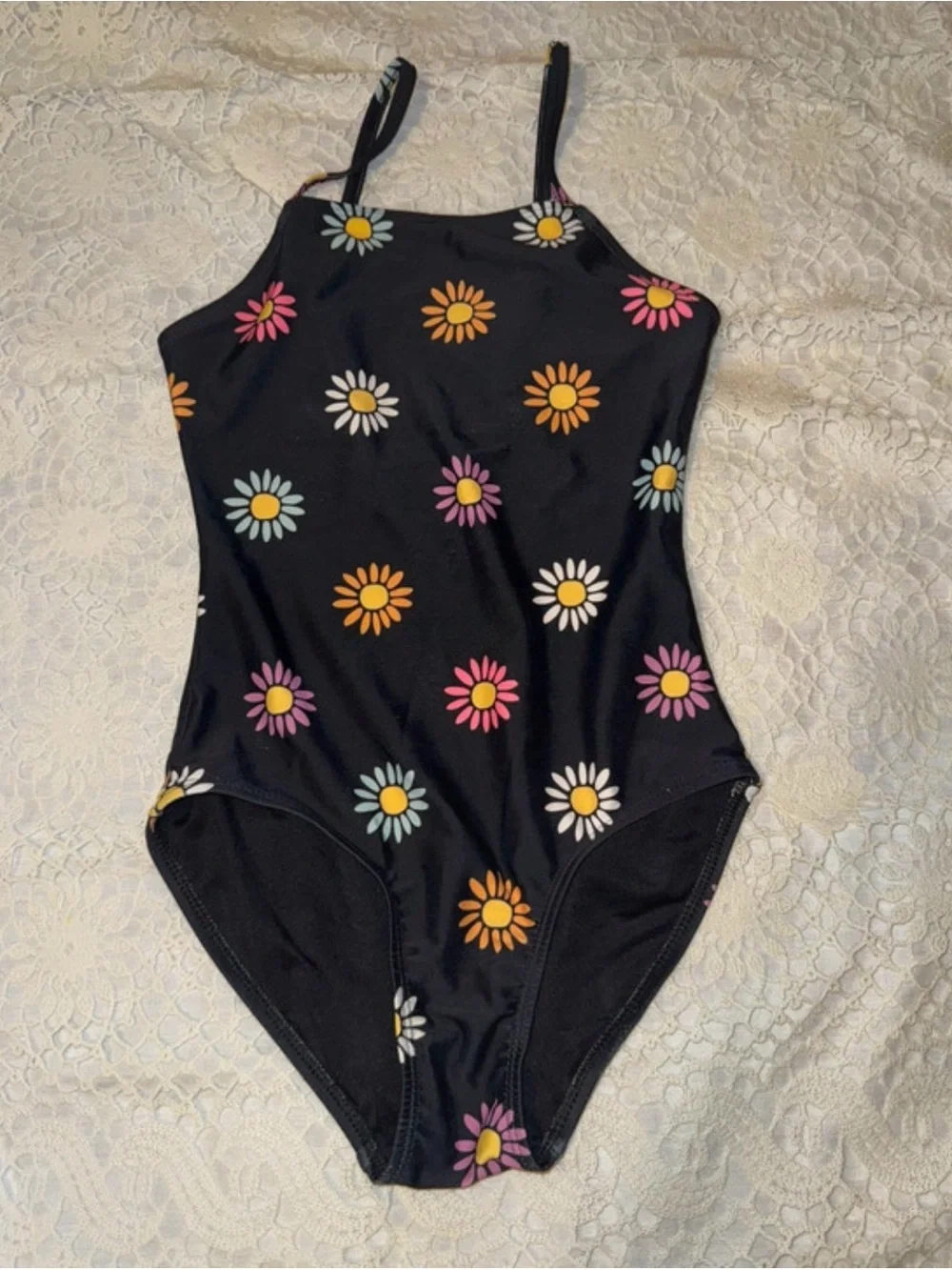 Old Navy Girl’s one piece swimsuit size 8/m